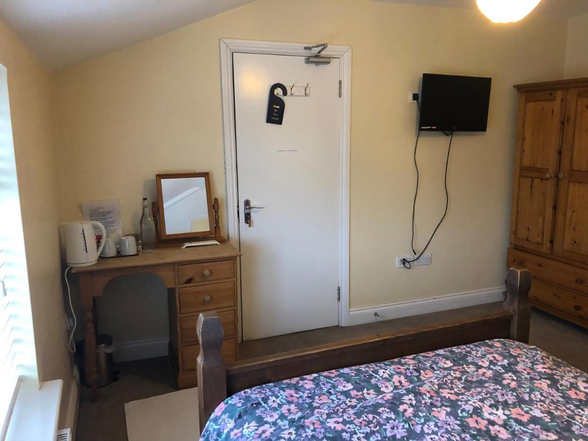 Double Room,1320346864:JPEG