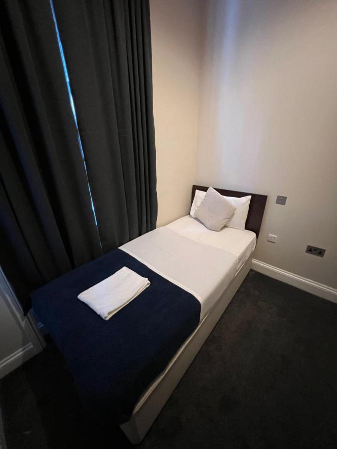Single Room,1340338601:JPEG