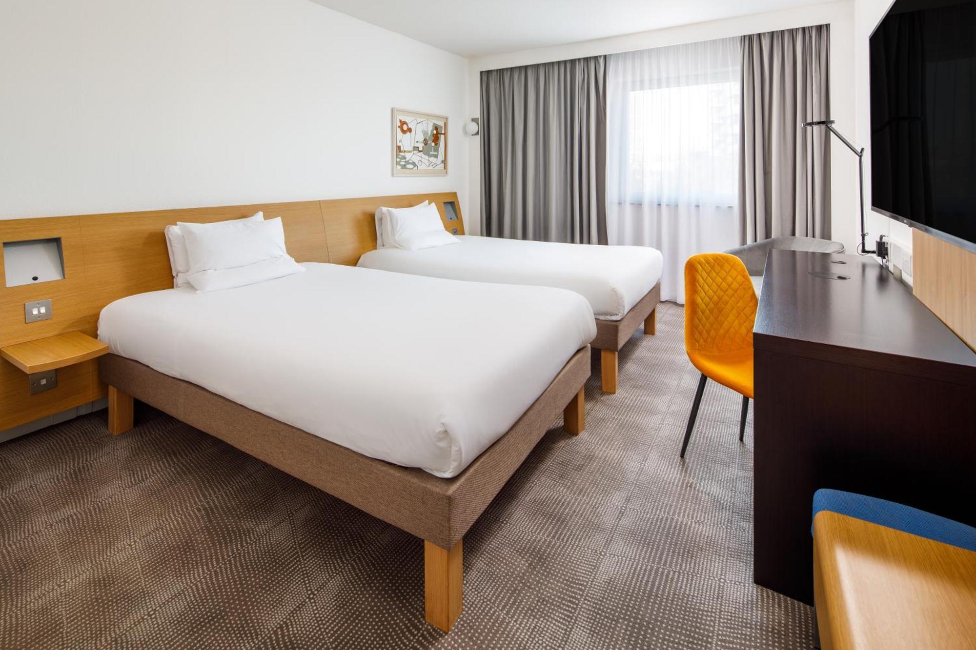 Superior Twin Room,1516363021:JPEG