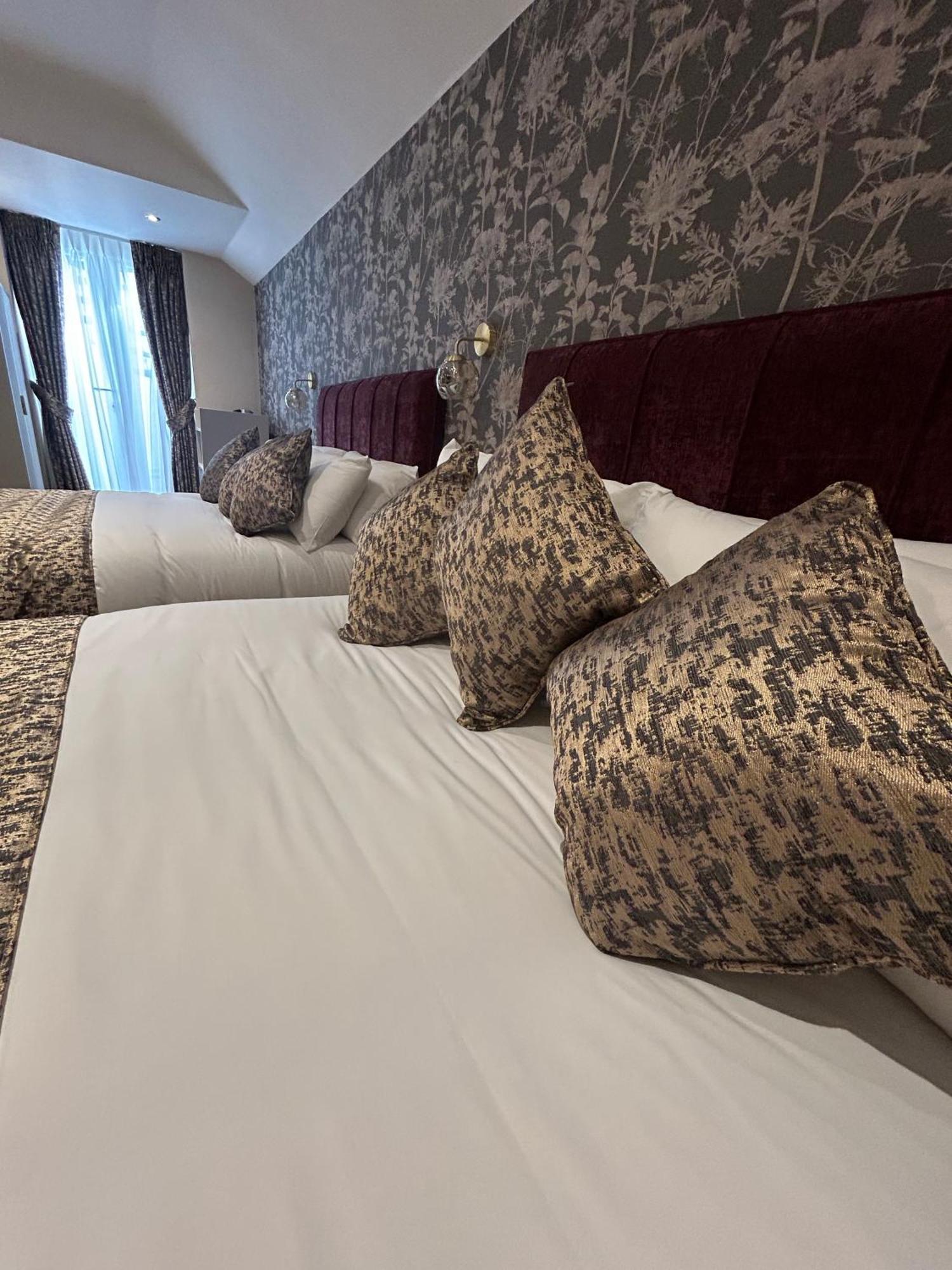 Junior Suite,1611056024:JPEG