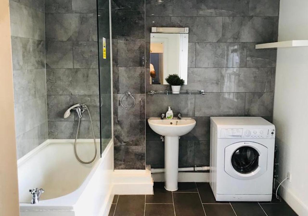 Family Room with Shared Bathroom,1673983912:JPEG