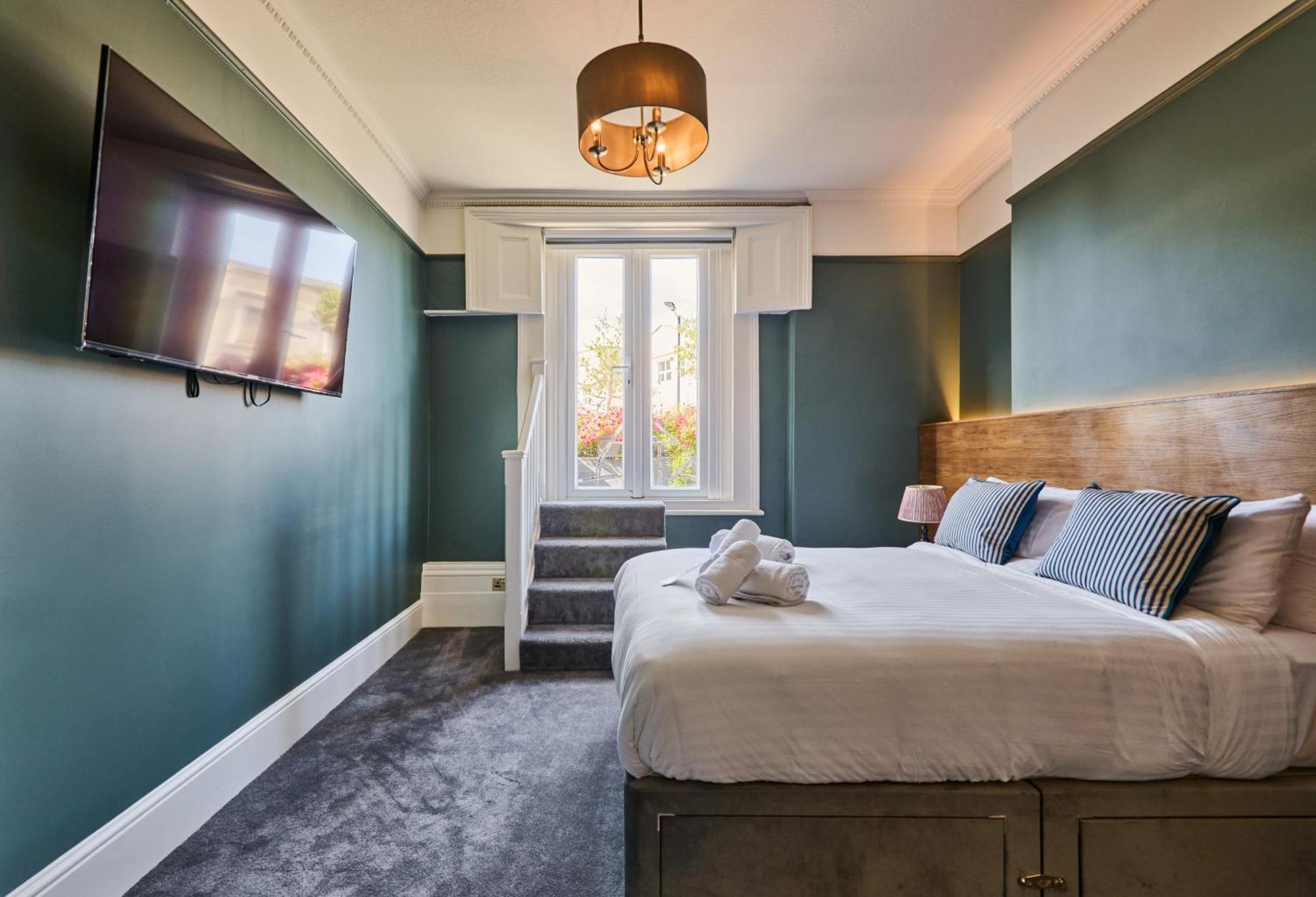 Large Double Room,1699144609:JPEG