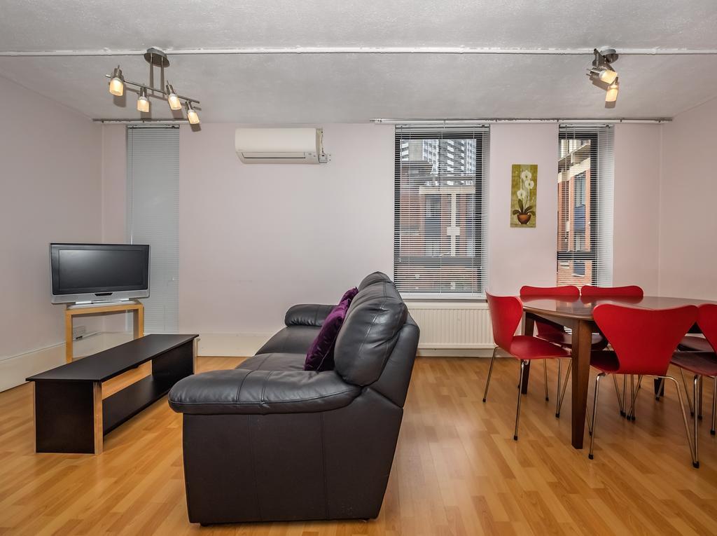 Two-Bedroom Apartment,377899042:JPEG
